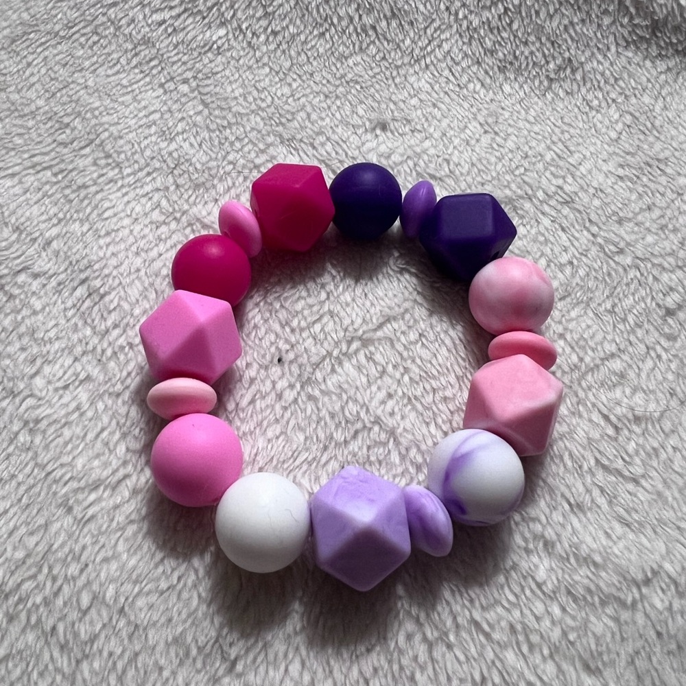 Handmade XXS Beaded Dog Collar in Pink, Purple, & White, Size 7.5” - Picture 4 of 5